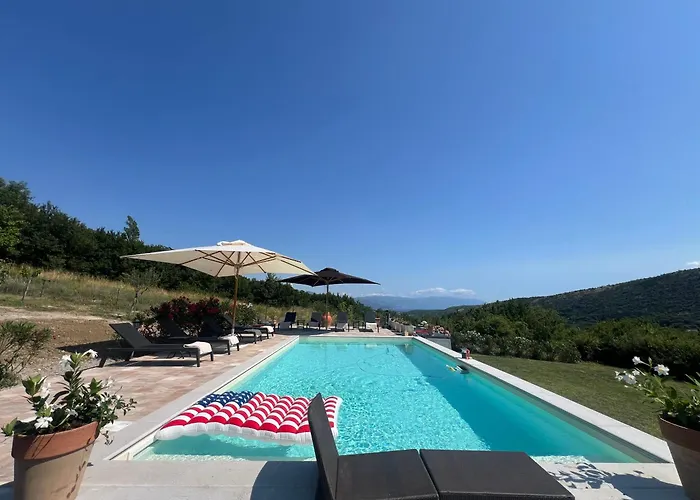 Desideria Villa
