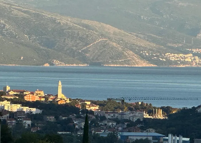 Desideria Villa *